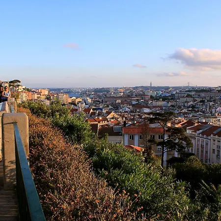 Apartment Charmoso - Penha De Franca Lisbon